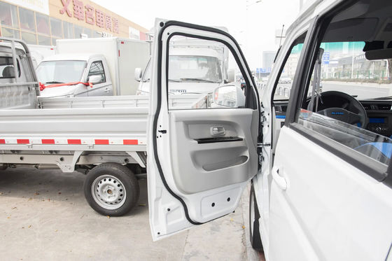 2023 الإصدار القياسي سيارة ركاب كهربائية نقية مصغرة مع 238 كيلومتر مدى وباب انزلاق لسهولة على