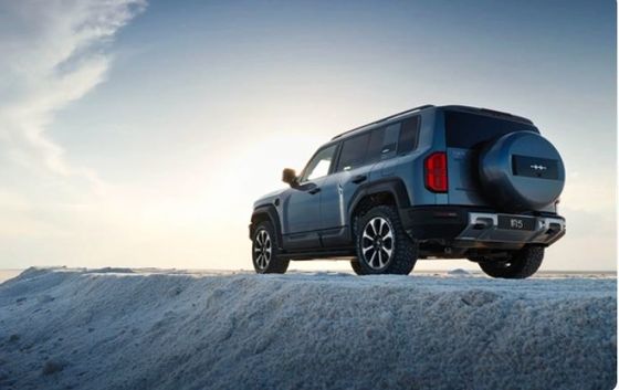 سيارة كهربائية جديدة ذات تشغيل أربع عجلات PHEV BYD فورمولا ليوبارد 5 مع أقصى طاقة 505 كيلوواط و أقصى عزم الدوران 760 نيمتر