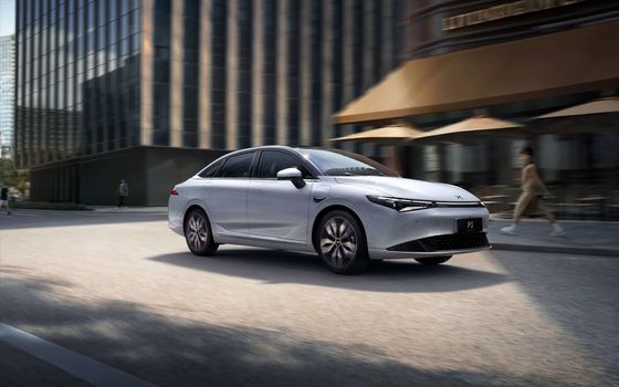 2024 Xpeng P5 السيارة الكهربائية EV السيارة الكهربائية المدى الطويل 480 كم 155 كيلوواط الطاقة 170 كم / ساعة