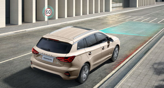 NEDC501Km مدى القيادة Roewe Ei5 MPV المركبات الكهربائية النقية السرعة القصوى 185km/h 8.3sec 0-100km/h التسارع