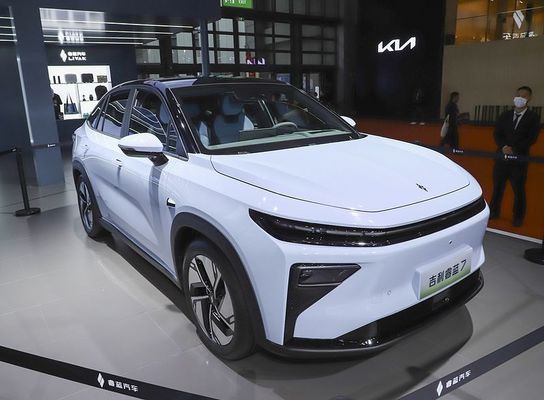 2024 ليفان 7 جيلي رويلان 7 EV سيارة LHD في بطارية مخزون 450km EV السيارات الطاقة الجديدة المركبات سيارة كهربائية نقية