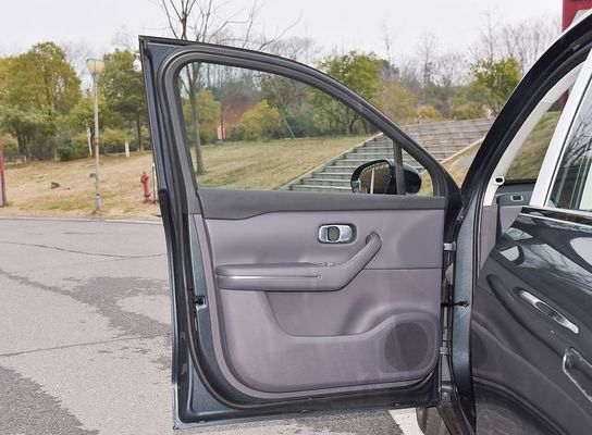 Leapmotor C10 C 10 بسيارة كهربائية بسيطة بسيارة كهربائية جديدة سيارة كهربائية نقية Lingpao Leap Motor C10