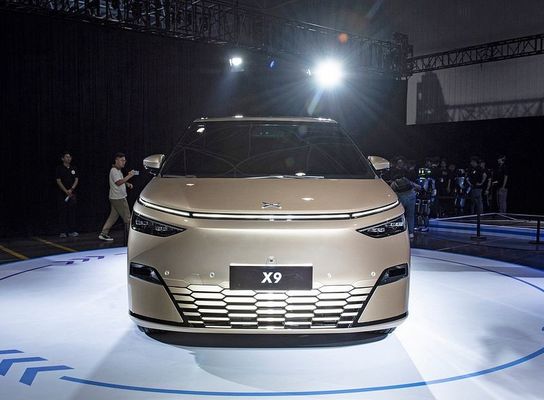 السيارات الكهربائية بالجملة السيارات الجديدة المستعملة XPENG X9 2024 Mpv الكبير 4dw 5door 7seat Xiaopeng X9 Big Suv مركبة طاقة