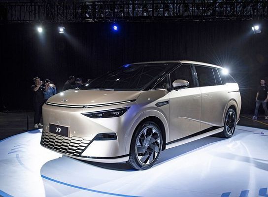 السيارات الكهربائية بالجملة السيارات الجديدة المستعملة XPENG X9 2024 Mpv الكبير 4dw 5door 7seat Xiaopeng X9 Big Suv مركبة طاقة