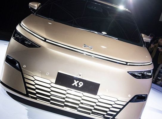 السيارات الكهربائية بالجملة السيارات الجديدة المستعملة XPENG X9 2024 Mpv الكبير 4dw 5door 7seat Xiaopeng X9 Big Suv مركبة طاقة