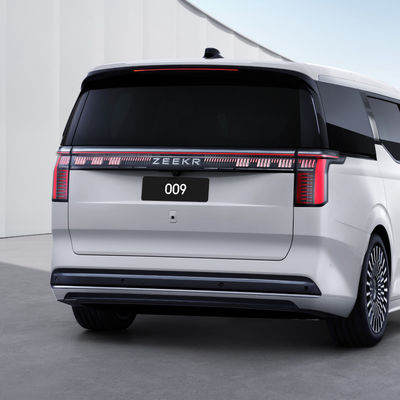 زيكر 009 الكهربائية النقية الفاخرة MPV إعادة تعريف توقعاتك من MPVS 140kwh بطارية 822km CLTC النطاق 0-100km / h في 4.5s