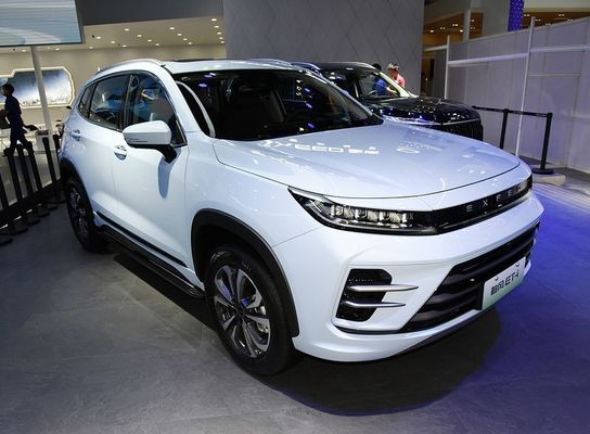 سيارة الكلاسيكية EXCEED الهجينة 2023 في تشيري EXCEED ET-i 1.5T 156 حصان L4 + 125محرك كهربائي 180 كم / ساعة سرعة قصوى 0-100 كم / ساعة في 7 ثانية