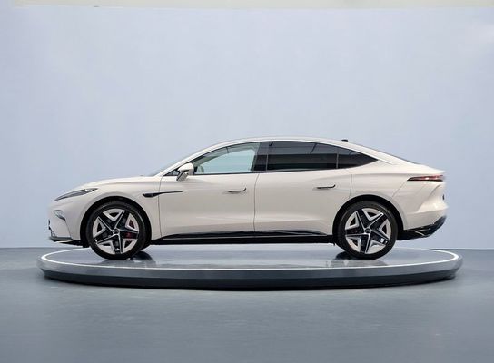 السيارة الكهربائية النقية فيفان F7 تأتي مع شحن بطارية مجانية وتبديلها مدى الحياة 500km RWD سيارة كهربائية