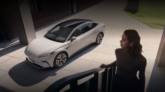 السيارة الكهربائية النقية فيفان F7 تأتي مع شحن بطارية مجانية وتبديلها مدى الحياة 500km RWD سيارة كهربائية