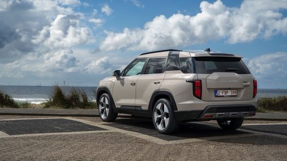 أحدث مركبة كهربائية نقية (كي جي إم) (توريس إيف إس) 109 ميل في الساعة السرعة القصوى 152 كيلو واط 207 حصان أقصى طاقة جاهزة للذهاب