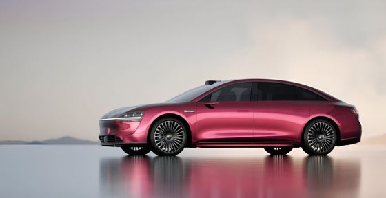 مبيعات مسبقة هواوي & BAIC ستيلاتو S9 سيارة كهربائية نقية 4 باب/5 مقعد سيدان 214km/h السرعة القصوى 227kw محرك القوة سيارة نيو إيف