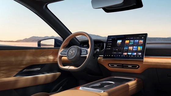 أول سيارة كهربائية نقية مازدا إيز-6 هي سيارة سيدان ذات محرك عجلات خلفية