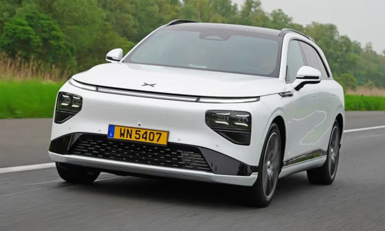 سيارات الدفع الكهربائي الجديدة الممتازة - Xpeng G9 2024 570km pro مع 230 محرك قوة 430N.m عزم الدوران 6.4sec 0-100km / h التسارع