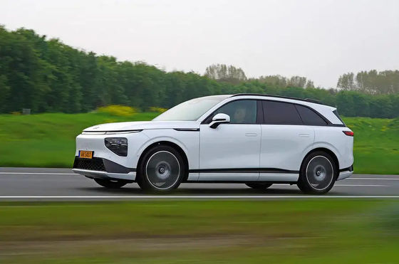 سيارات الدفع الكهربائي الجديدة الممتازة - Xpeng G9 2024 570km pro مع 230 محرك قوة 430N.m عزم الدوران 6.4sec 0-100km / h التسارع