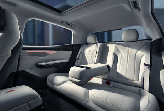 سيارة هجينة جديدة قوية LYNK&CO 07 EM-P مع 163 حصان و 255 Nm من عزم الدوران و 160kw محرك و 3 سرعة DHT علبة التروس