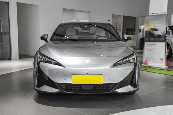 2024 مركبات الطاقة الجديدة ARCFOX ألفا S5 سيدان 708 كم طيلة المدى الطويل