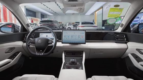 سيارة هجينة جديدة 2024 BYD Qin L Dm-i 1.5T 101PS.L4 محرك مع 218PS طاقة المحرك الكهربائي 180km / h السرعة القصوى