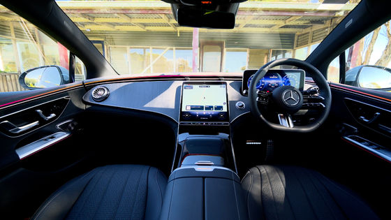 مركبة كهربائية مريحة بنز EQE 350 سيدان 515 كم مدى طويل 215kw قوة تسارع 0-100kmph في6.3s كهربائية نقية