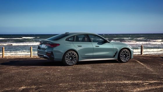 سيارة كهربائية نقية عالية الأداء مدى 450 كم BMW i4 تسارع 0-100 كم / ساعة عند 3.9s 225 كم / ساعة السرعة القصوى 400 كيلوواط قوة