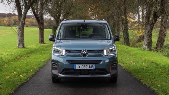 سيارة جديدة كهربائية 339 كم نطاق 52 كيلوواط مع بطارية 100 كيلوواط