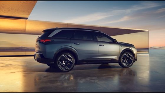 مبيعات مسبقة 2024 بيجو E-5008 SUV 500 كم المدى 326 حصان (240 كيلوواط) محرك مزدوج AWD مركبة كهربائية نقية