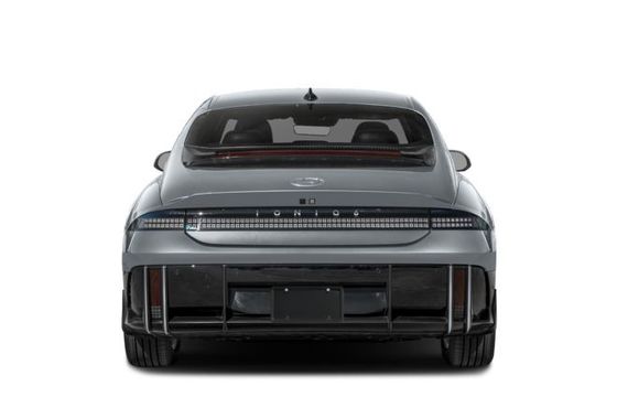 السيارة الكهربائية الأكثر كفاءة من حيث الطاقة هي هيونداي إيونيك 6 السيارة الكهربائية النقية مع أقصى مدى 361 ميل تغطي 4.17 ميلا / كيلوواط مدى طويل