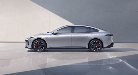 2024 قوية Dongfeng Eπ 007 200Pro EREV 200km CLTC 160kw محرك قوة 310N.m عزم دوران مع 7.2s 0-100km / h التسارع