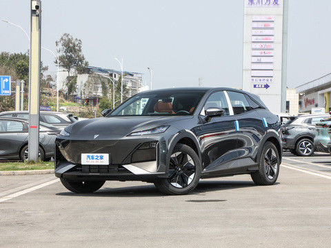 أحدث نظام هواوي DEEPAL S07 2024 EREV مع 121km CLTC0.5h وقت الشحن السريع 175kW أقصى طاقة 320N.m عزم