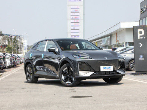 أحدث نظام هواوي DEEPAL S07 2024 EREV مع 121km CLTC0.5h وقت الشحن السريع 175kW أقصى طاقة 320N.m عزم