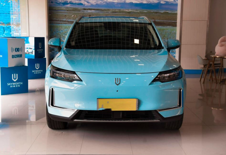 Automobile EV سيارة صغيرة Skyworth EV6 FF Layout Drive 5 Seater Car SUV 150km / h