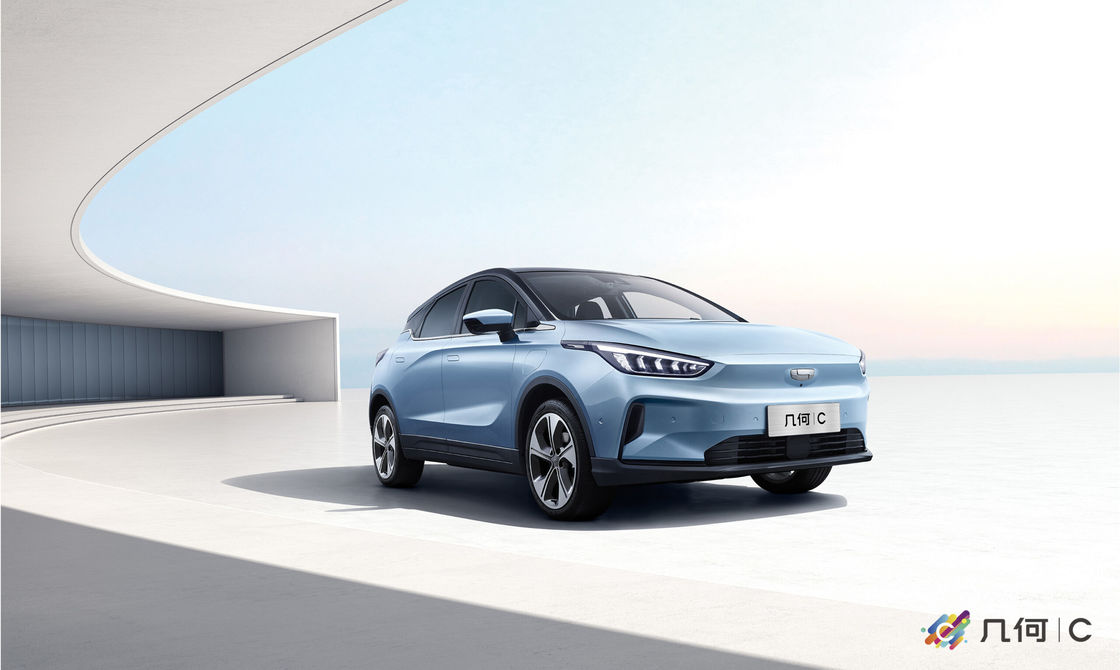 Geometry C للسيارات الكهربائية المدمجة EV 550 كم المدى بالدفع الأمامي 150 كم / ساعة
