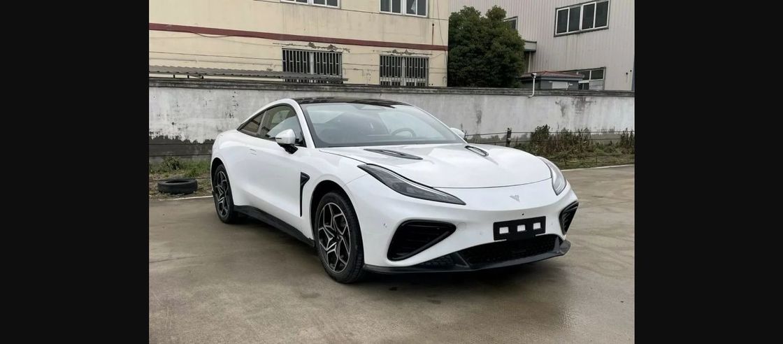 64.27كيلوواط مركبات تعمل بالبطارية @ NEZHA GT 560km المدى توفير الطاقة 2 باب 4 مقعد سيارة رياضية صلبة