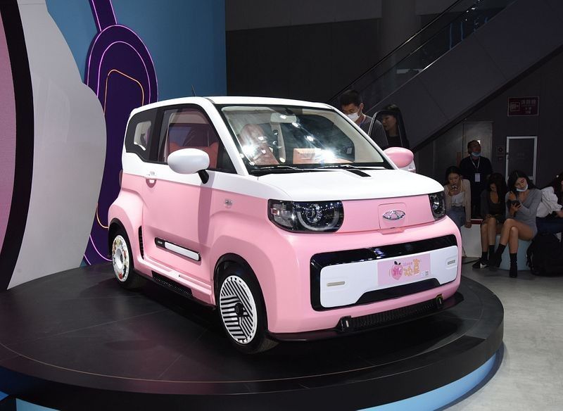 السيارات الذكية ميني إيف Chery ميني الكهربائية 4 عجلات QQ الآيس كريم 3 باب 4 مقعد 2023