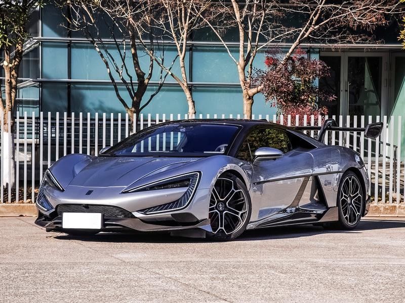 بي واي دي يانغ وانغ U9 سيارة رياضية عالية المستوى 300 كم / ساعة كهربائية نقية 1306 حصان