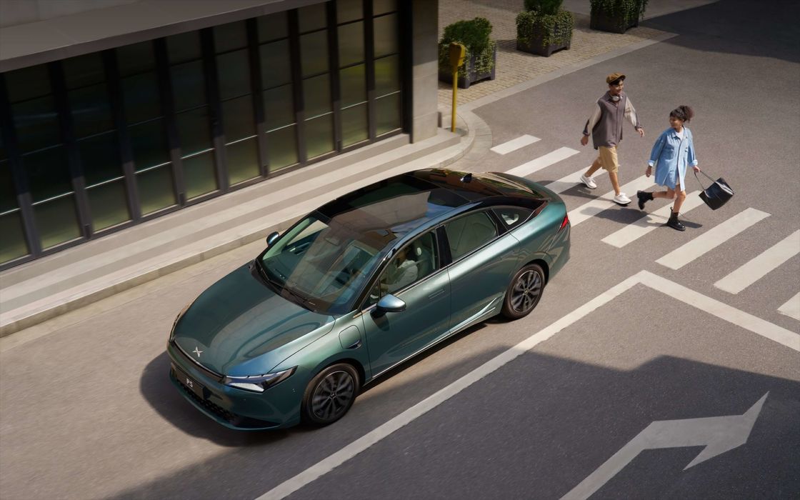 2024 Xpeng P5 السيارة الكهربائية EV السيارة الكهربائية المدى الطويل 480 كم 155 كيلوواط الطاقة 170 كم / ساعة