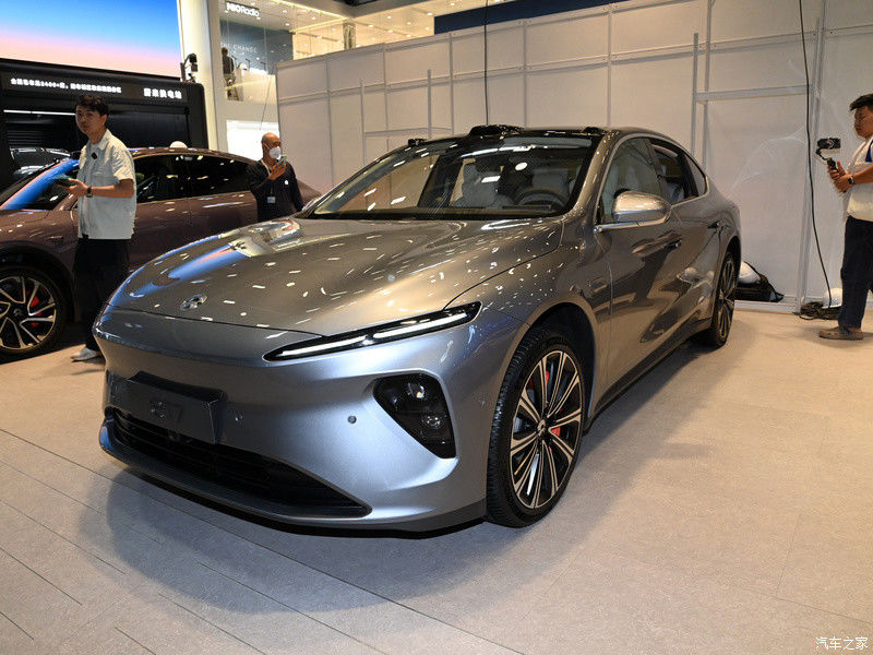مركبات الطاقة الجديدة 2024 Nio ET7 Weilai المركبات الكهربائية 75kwh 200km/h سيارة عالية السرعة