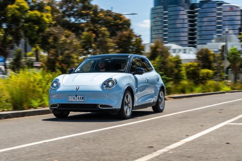 السيارات الكهربائية 2024 GMW ORA سيارة كهربائية نقية مع 126kw/171ps القوة المتحركة 160km/h السرعة القصوى& 400kmRANGE